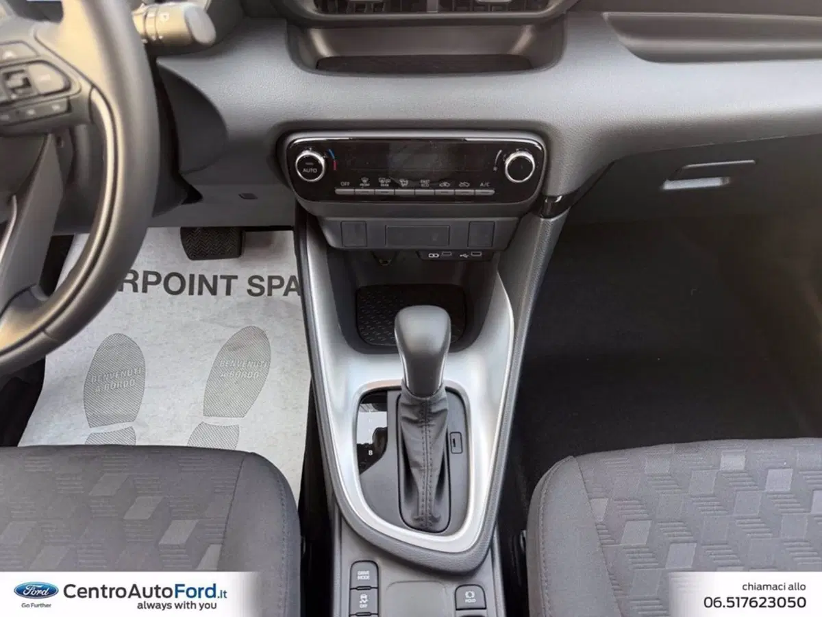 Mazda Mazda2 Hybrid nuova a Roma (11)