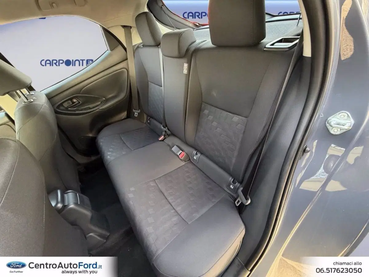 Mazda Mazda2 Hybrid nuova a Roma (13)