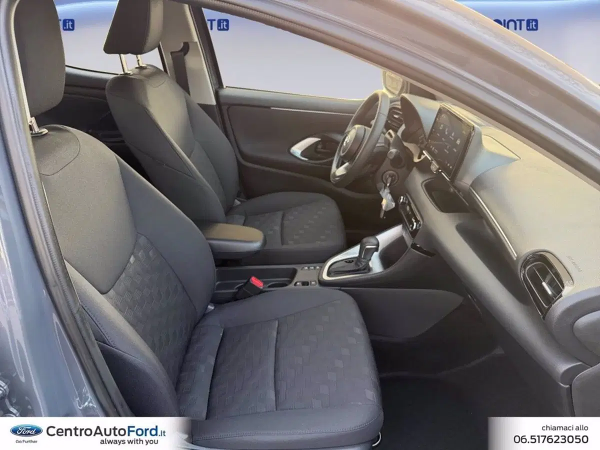 Mazda Mazda2 Hybrid nuova a Roma (15)
