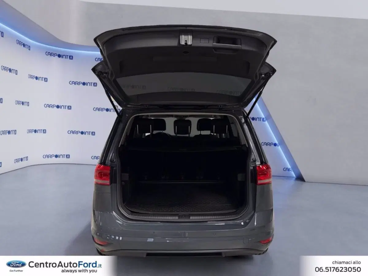 Volkswagen Touran usata a Roma (17)