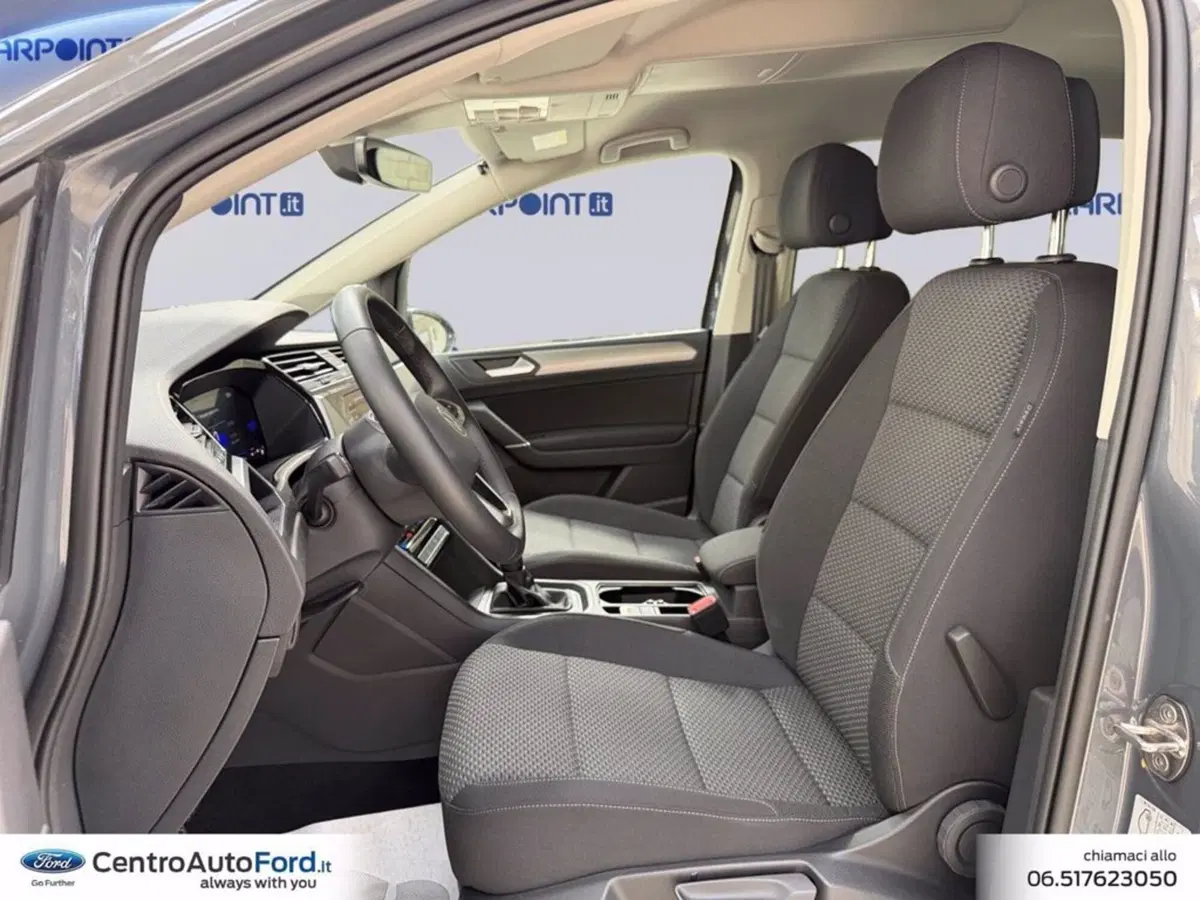 Volkswagen Touran usata a Roma (9)
