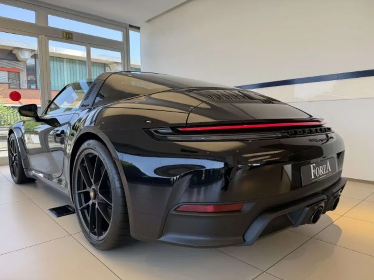 Porsche 911 Cabrio nuova a Torino (15)