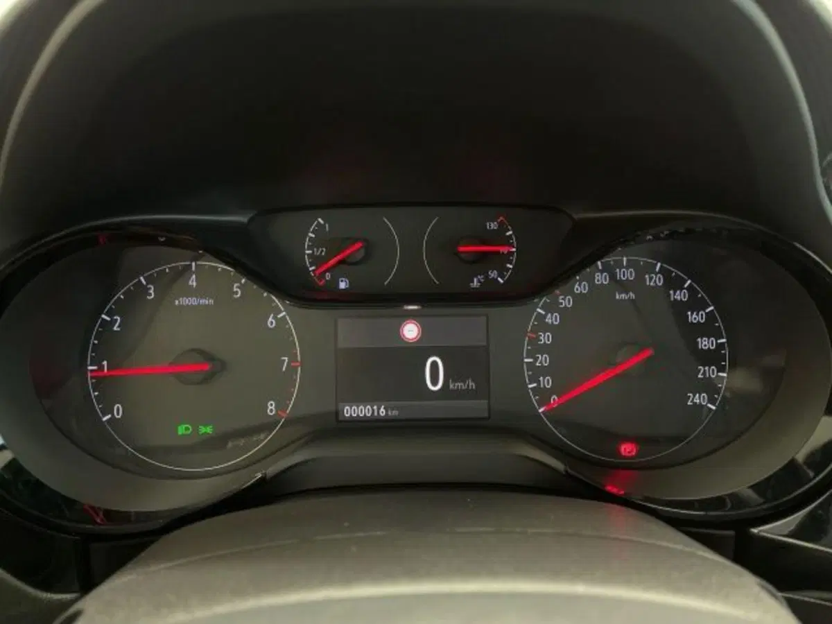 Opel Corsa nuova a Ancona (12)