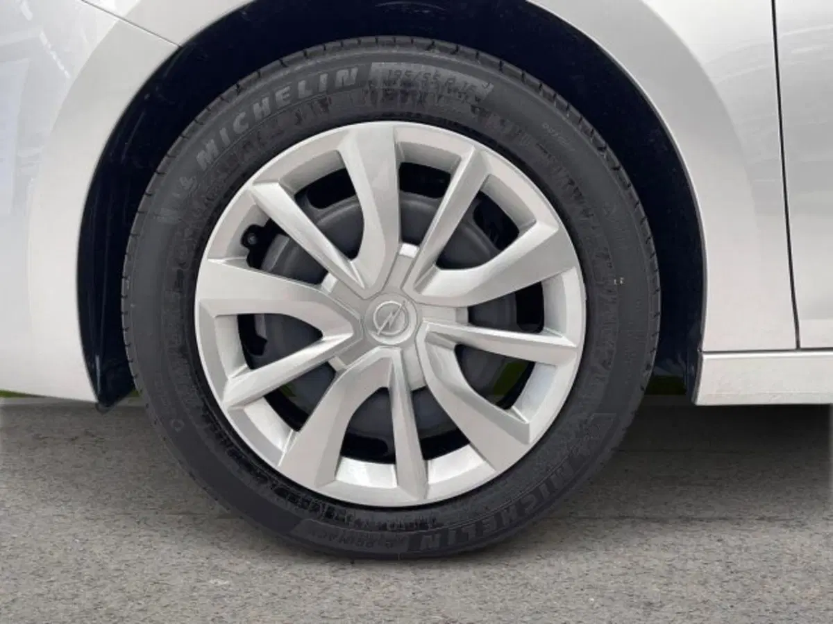 Opel Corsa nuova a Ancona (8)