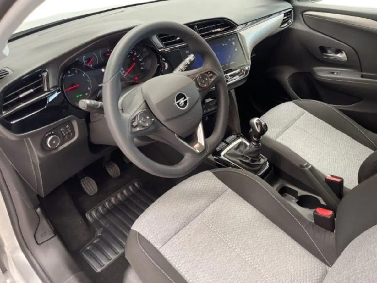 Opel Corsa nuova a Ancona (9)