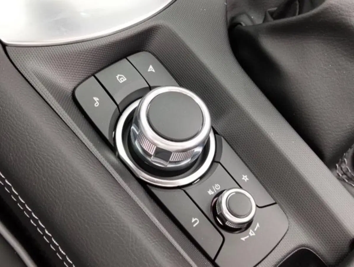 Mazda MX-5 nuova a Como (14)