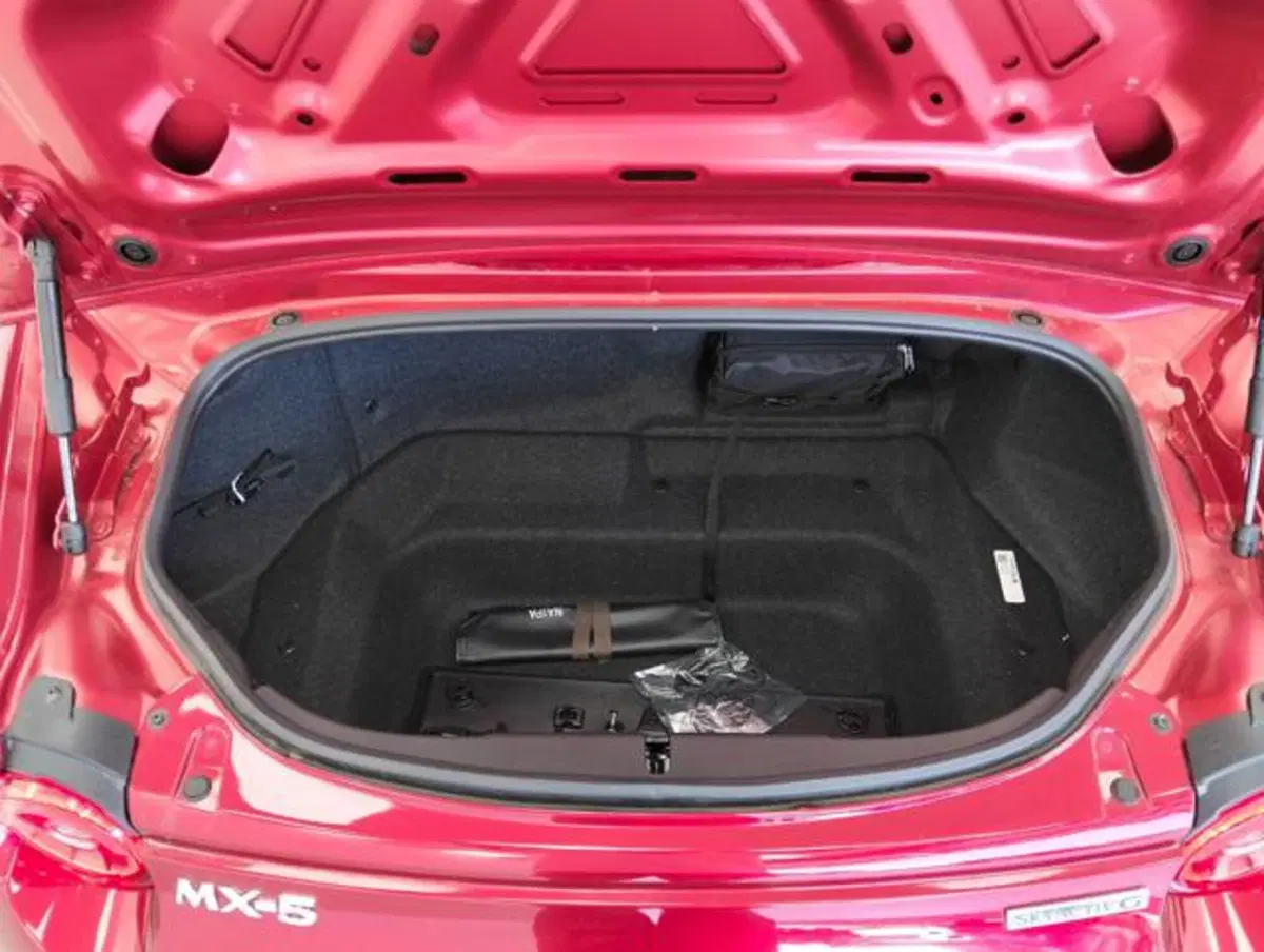 Mazda MX-5 nuova a Como (15)