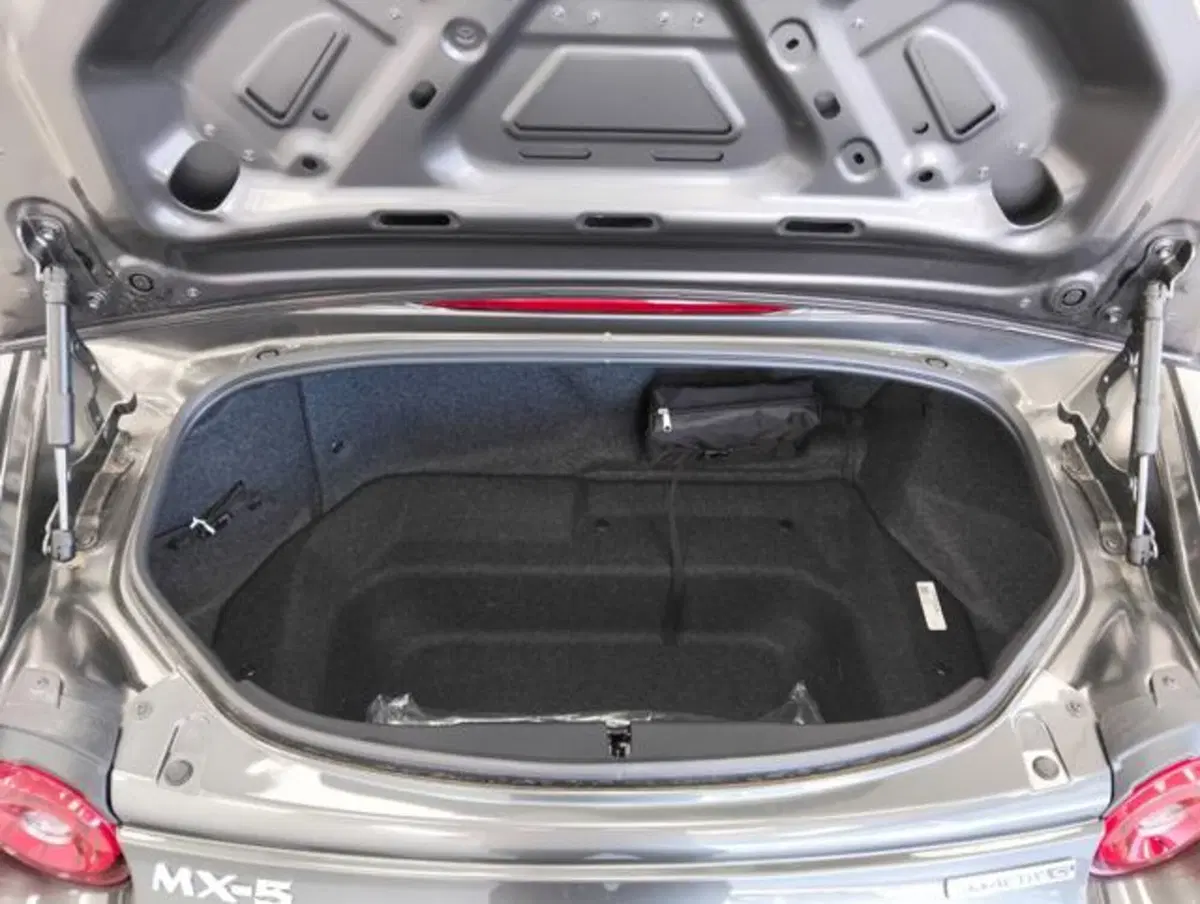 Mazda MX-5 nuova a Como (15)