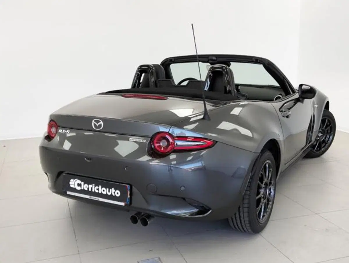Mazda MX-5 nuova a Como (2)