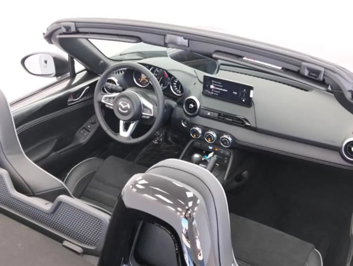 Mazda MX-5 nuova a Como (4)