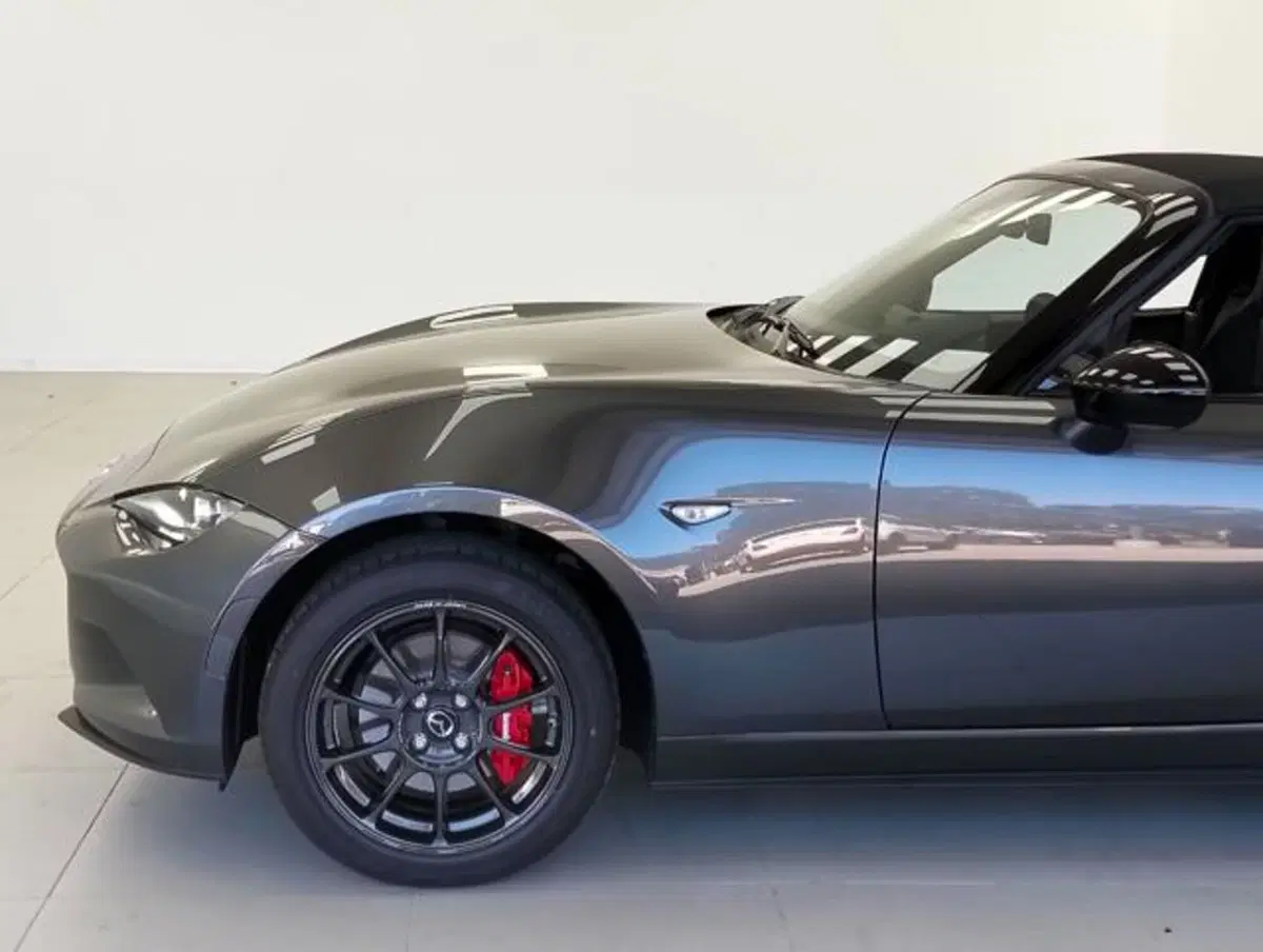 Mazda MX-5 nuova a Como (8)