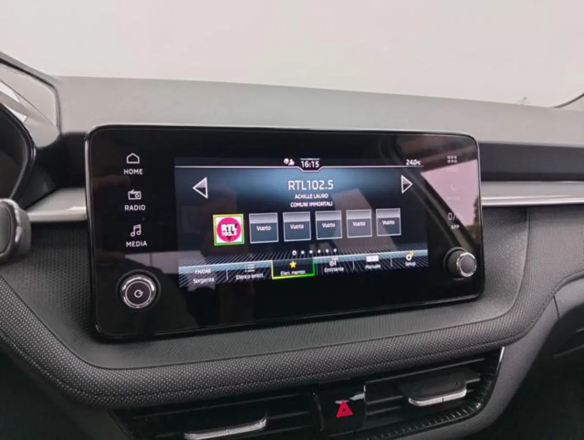 Skoda Fabia usata a Como (13)