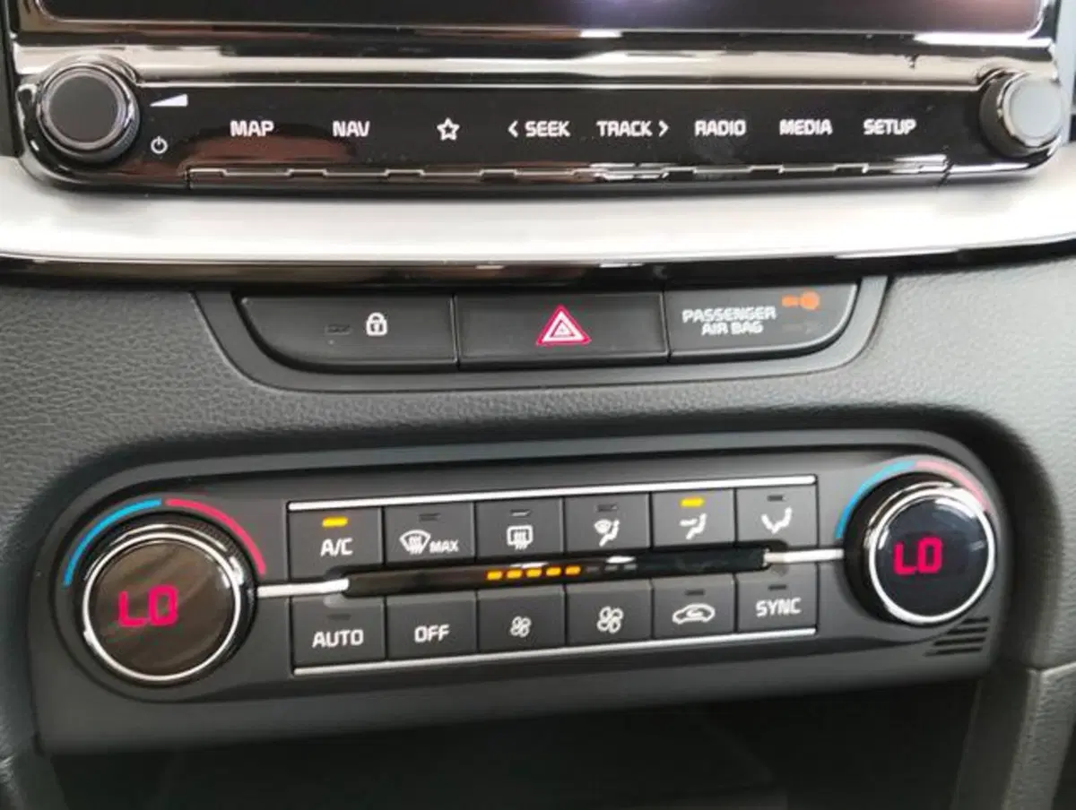 Kia XCeed usata a Como (17)