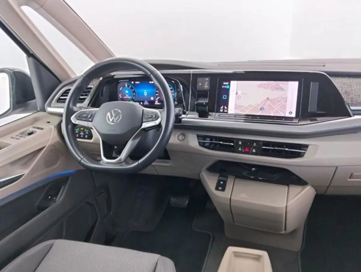 Volkswagen Multivan usata a Como (12)