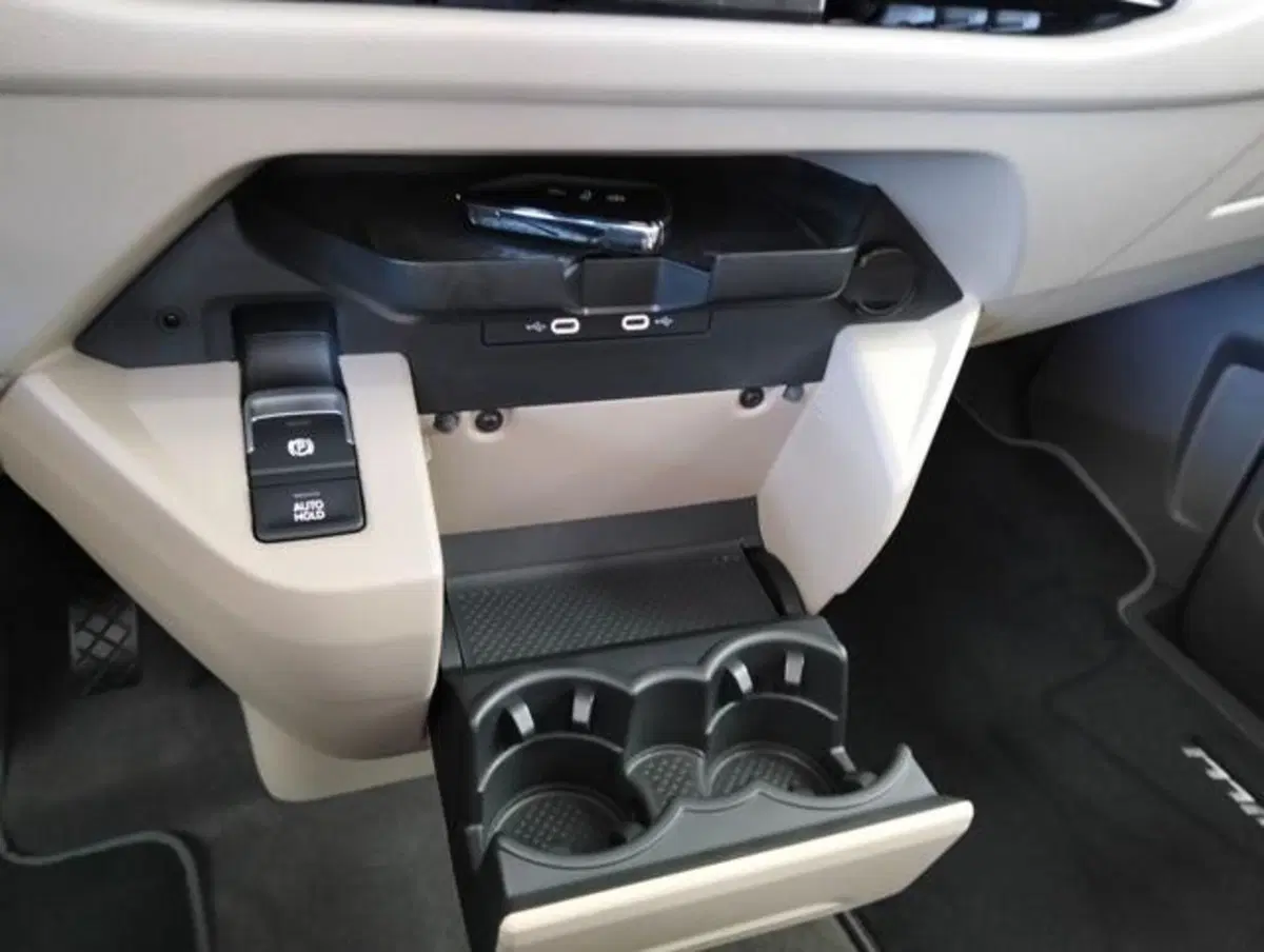 Volkswagen Multivan usata a Como (13)