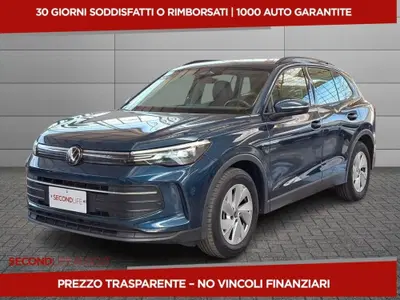 Volkswagen Tiguan 2.0 tdi Life 150cv dsg del 2024 usata a Giulianova