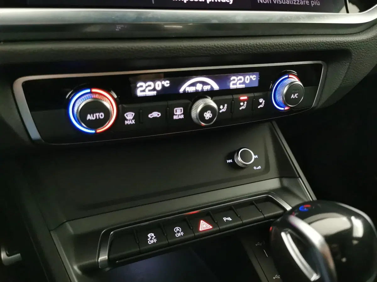 Audi Q3 Sportback usata a Teramo (17)