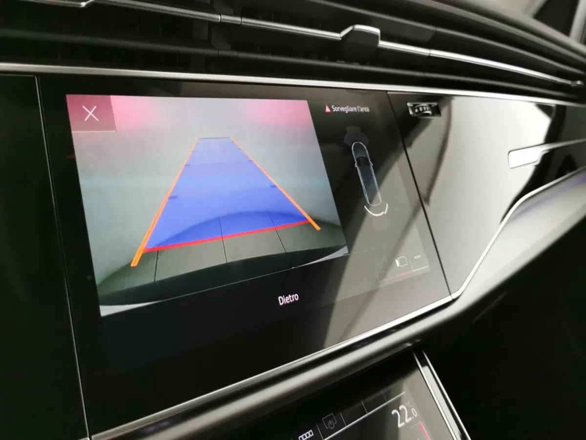 Audi Q8 usata a Teramo (12)