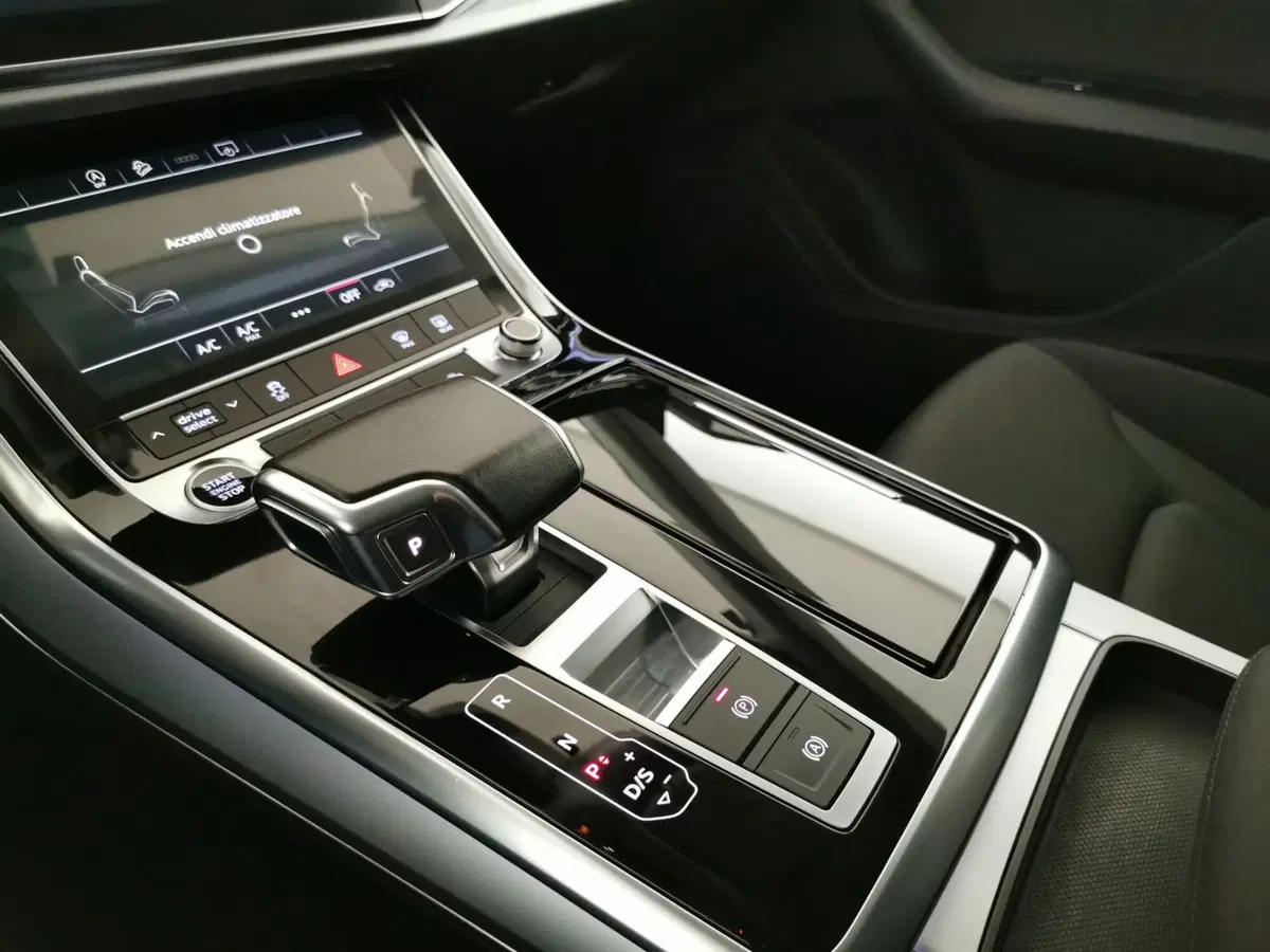 Audi Q8 usata a Teramo (16)