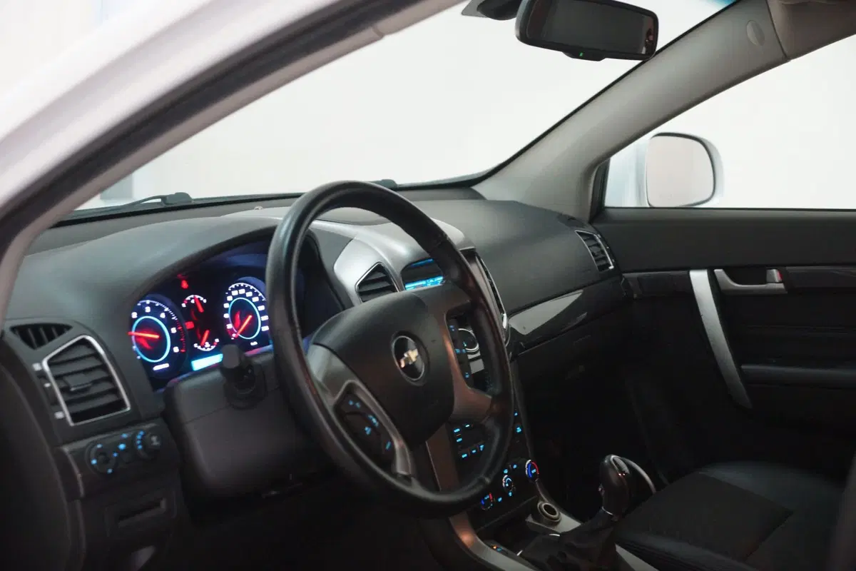 Chevrolet Captiva usata a Torino (13)
