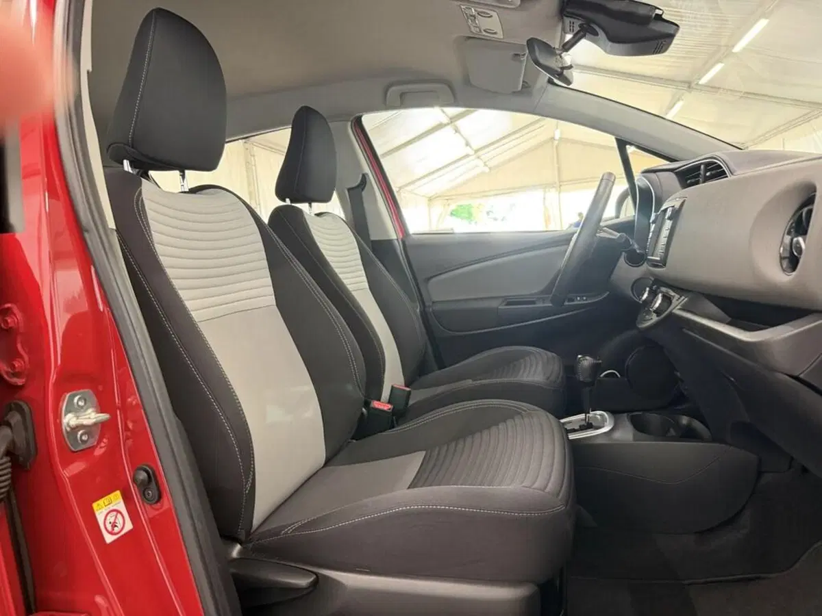 Toyota Yaris usata a Monza e Brianza (10)