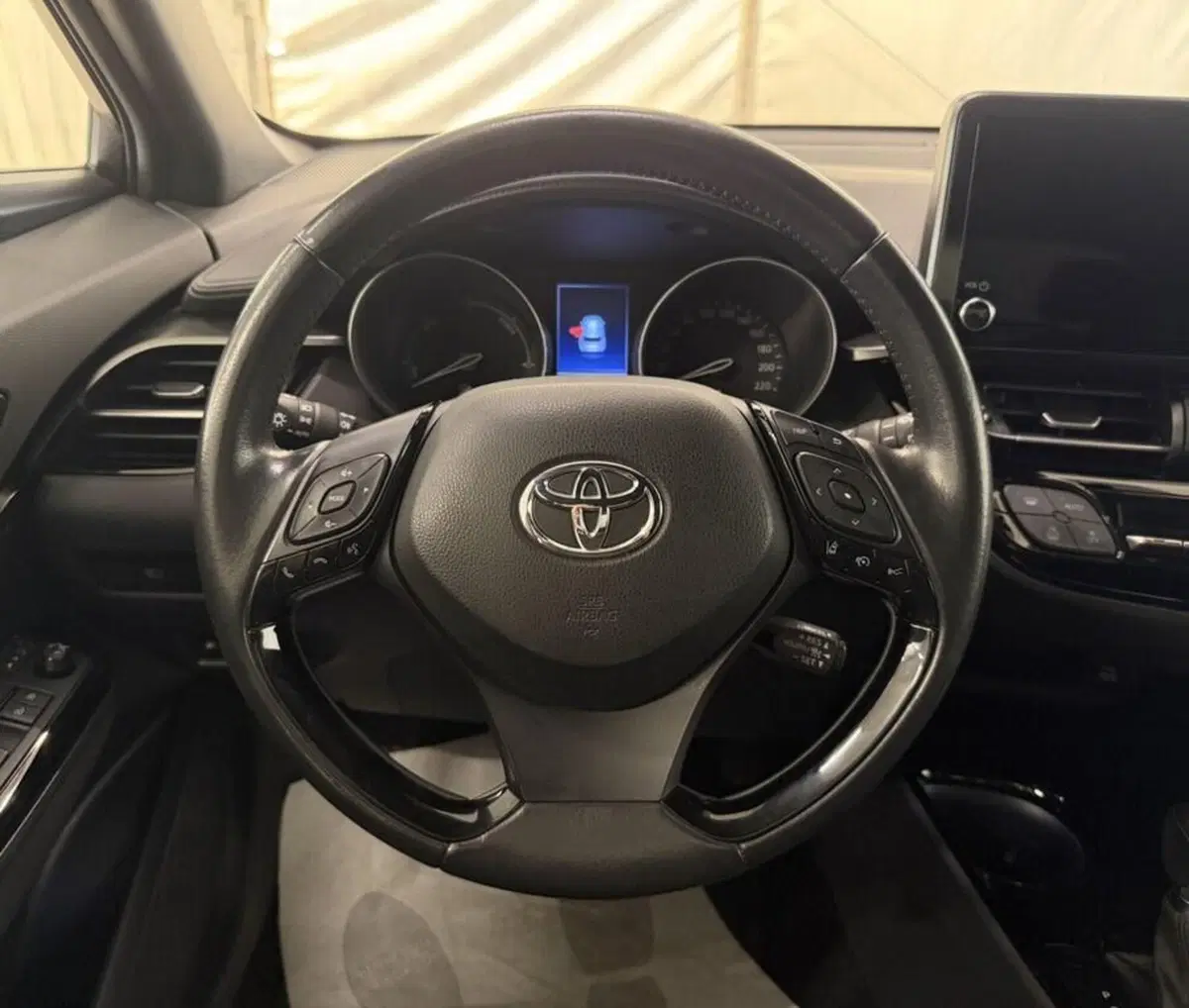 Toyota Toyota C-HR usata a Monza e Brianza (8)