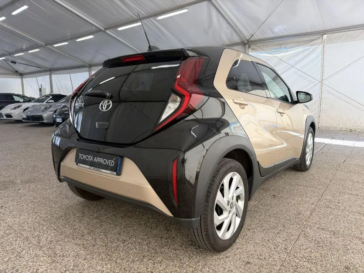 Toyota Aygo X usata a Monza e Brianza (7)