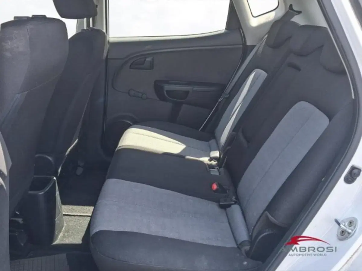 Kia Venga usata a Perugia (11)
