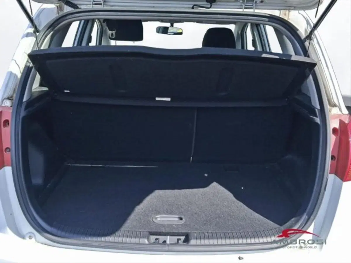 Kia Venga usata a Perugia (9)