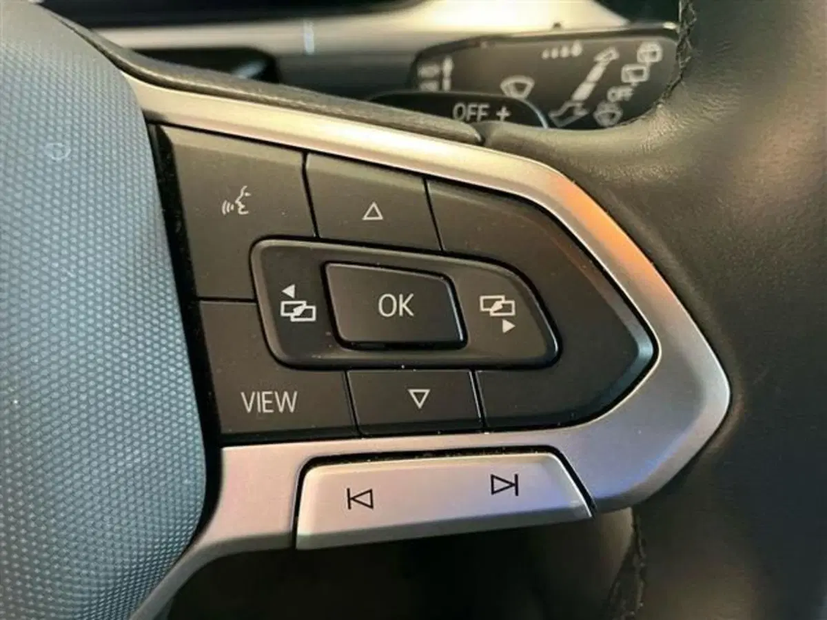 Volkswagen T-Roc usata a Como (18)