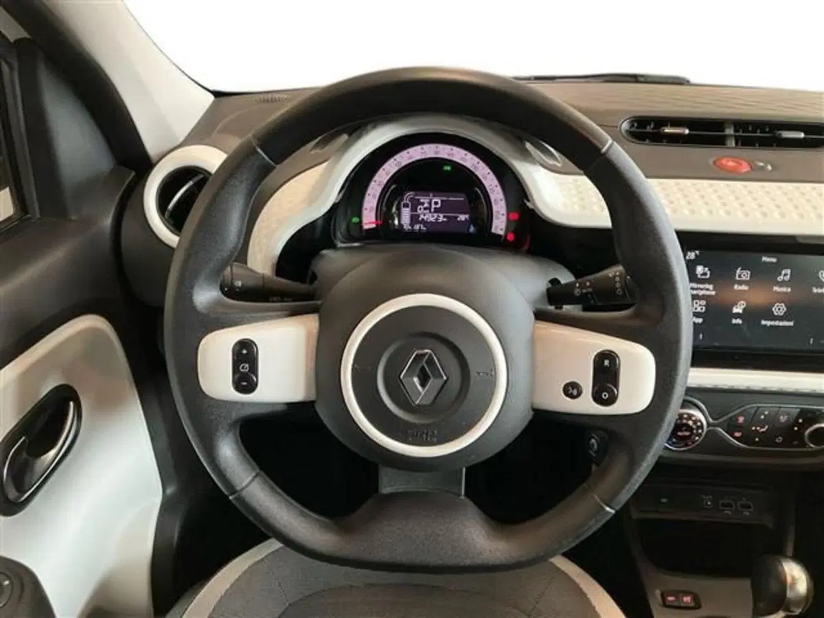 Renault Twingo usata a Como (16)