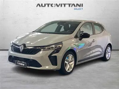 Renault Clio 1.6 full hybrid Evolution 145cv del 2023 usata a Como