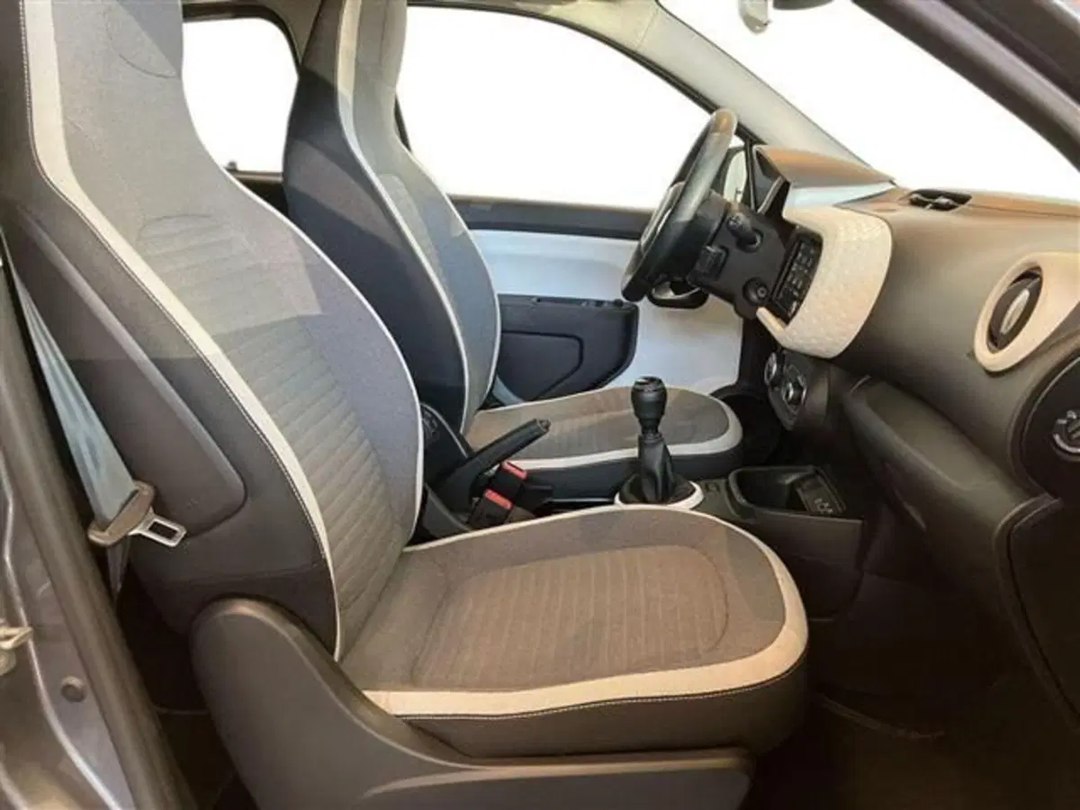 Renault Twingo usata a Como (13)