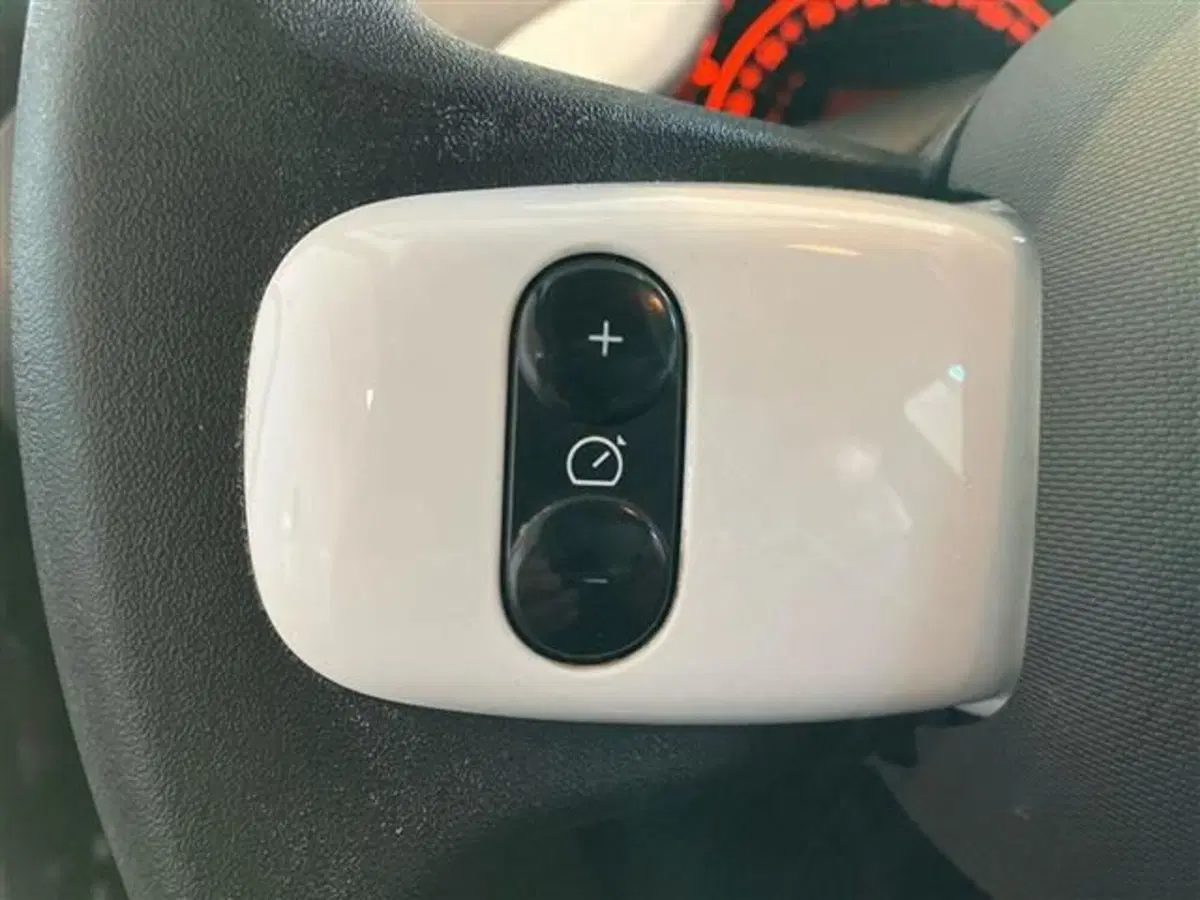 Renault Twingo usata a Como (17)