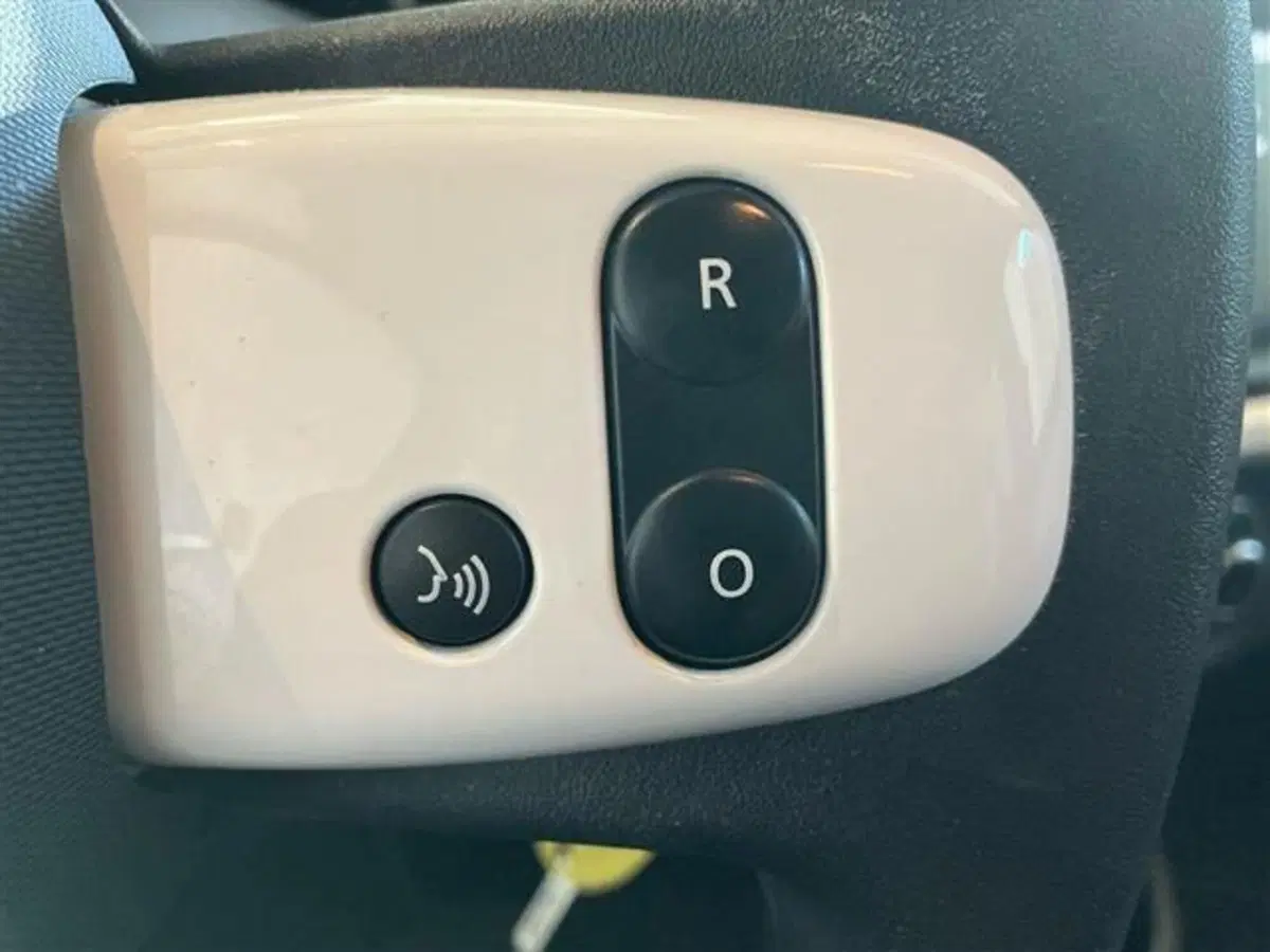 Renault Twingo usata a Como (18)