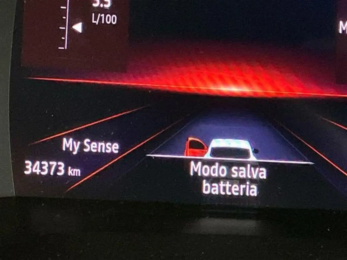 Renault Arkana usata a Como (13)