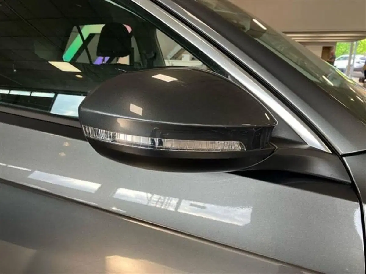 Volkswagen T-Roc usata a Como (19)