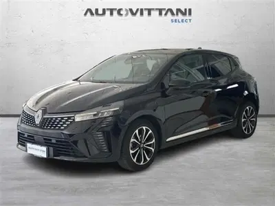 Renault Clio 1.0 tce Techno 90cv del 2025 usata a Como