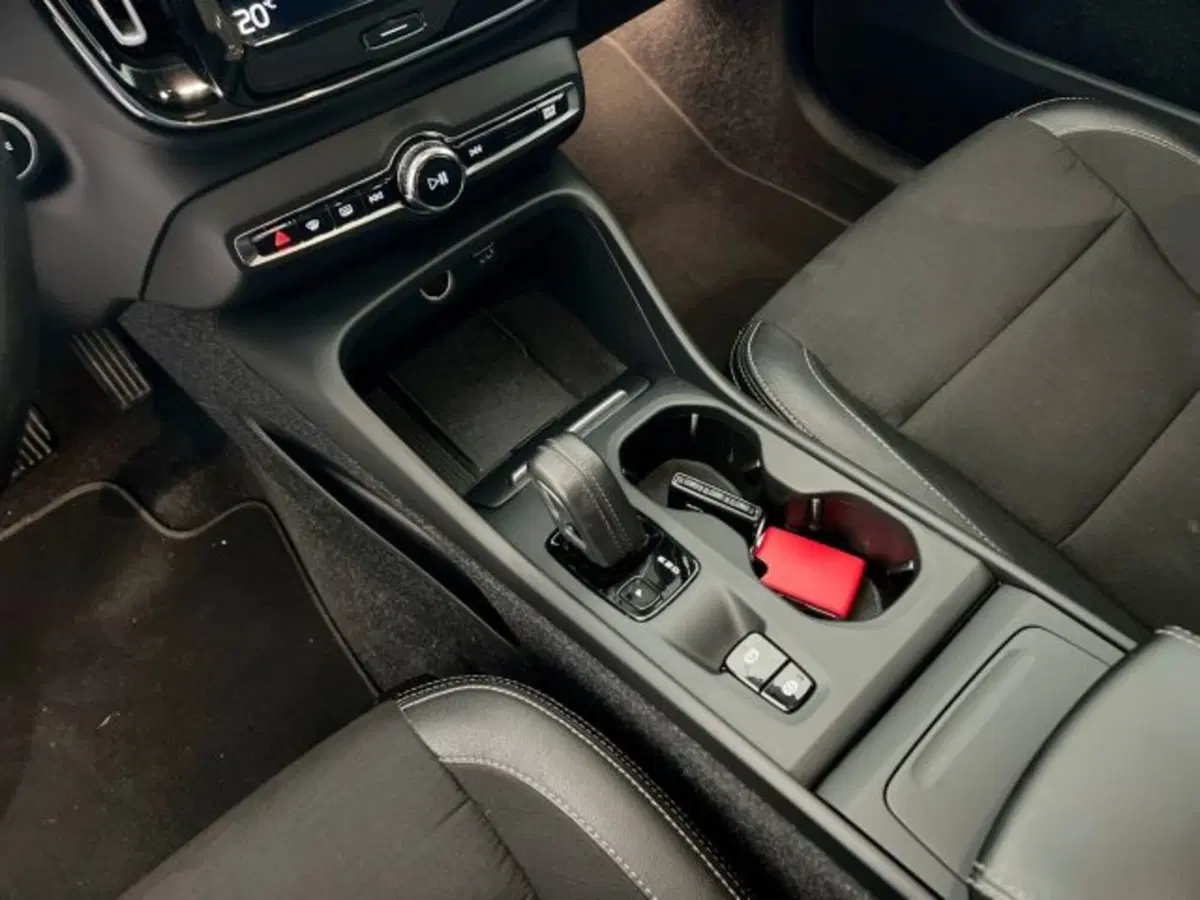 Volvo XC40 usata a Modena (8)
