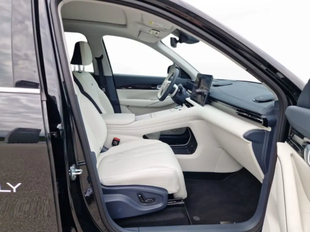 Geely EX5 usata a Modena (11)
