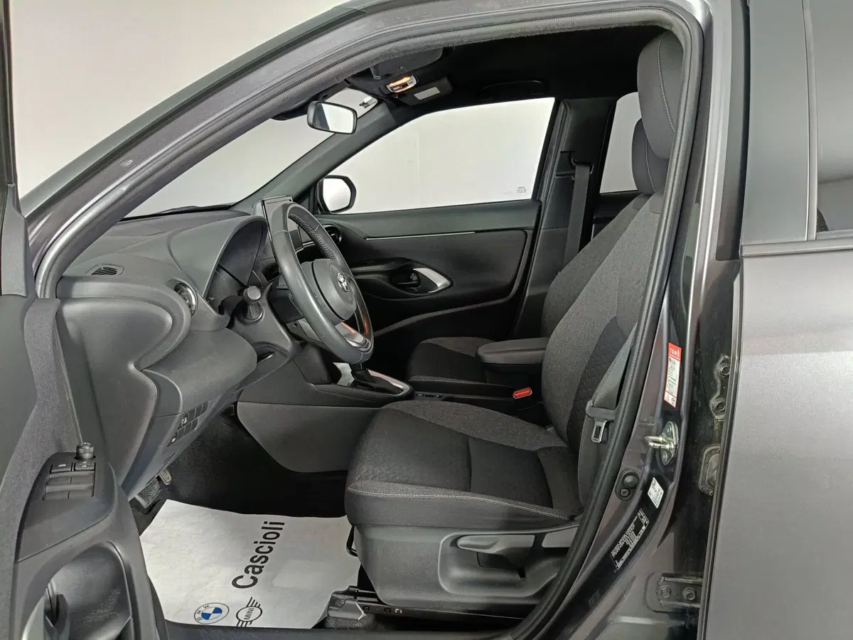 Toyota Yaris Cross usata a Ascoli Piceno (8)