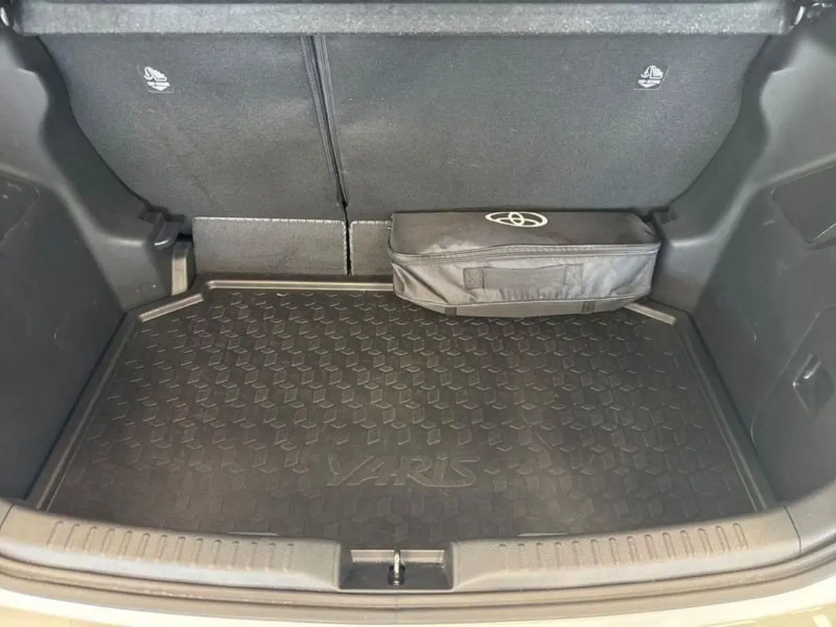 Toyota Yaris usata a Prato (12)