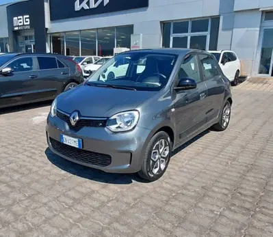 Renault Twingo Electric Vibes del 2023 usata a Rende