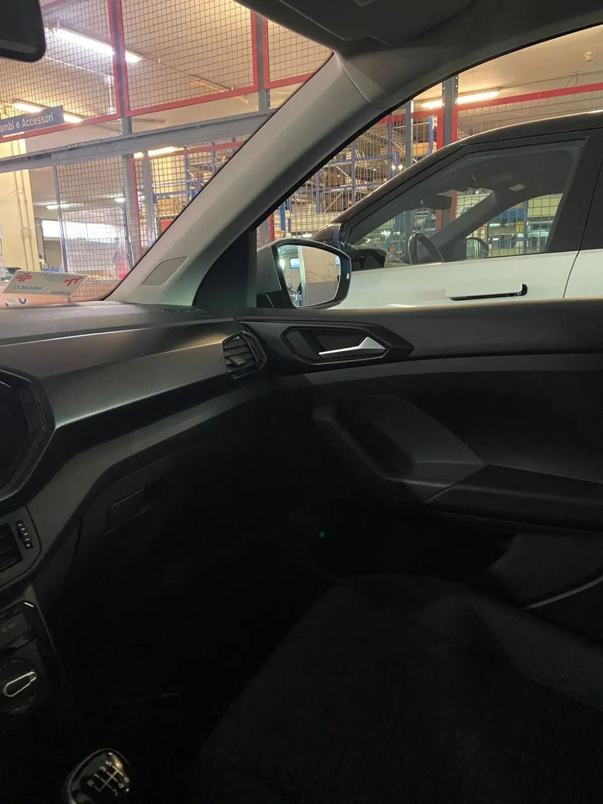 Volkswagen T-Cross usata a Cagliari (11)