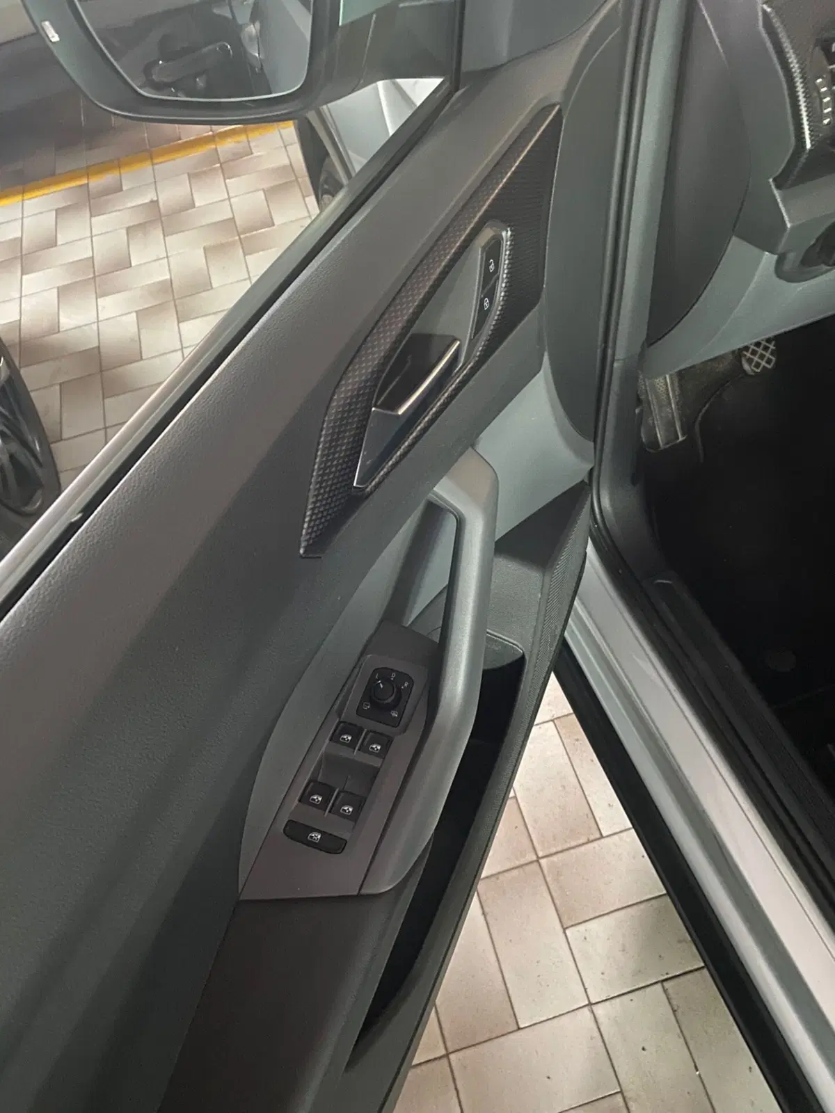 Volkswagen T-Cross usata a Cagliari (3)
