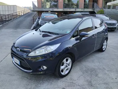 Ford Fiesta 1.4 5 porte Bz.- GPL Titanium del 2011 usata a Canelli