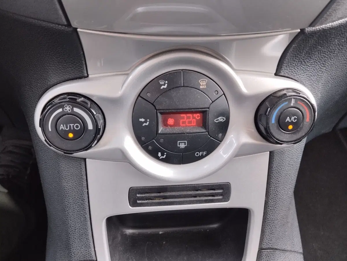 Ford Fiesta usata a Asti (13)