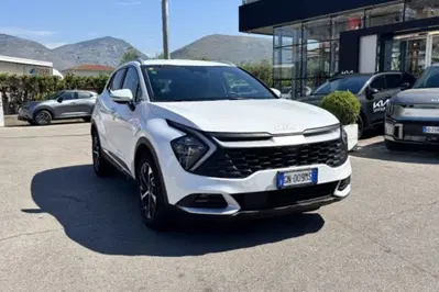 Kia Sportage 1.6 TGDi HEV AT Style del 2023 usata a Fondi