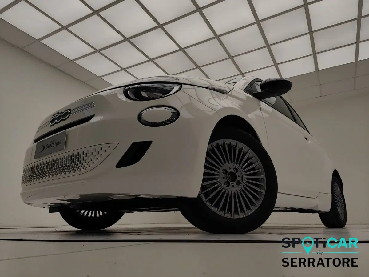 Fiat 500 nuova a Como (11)
