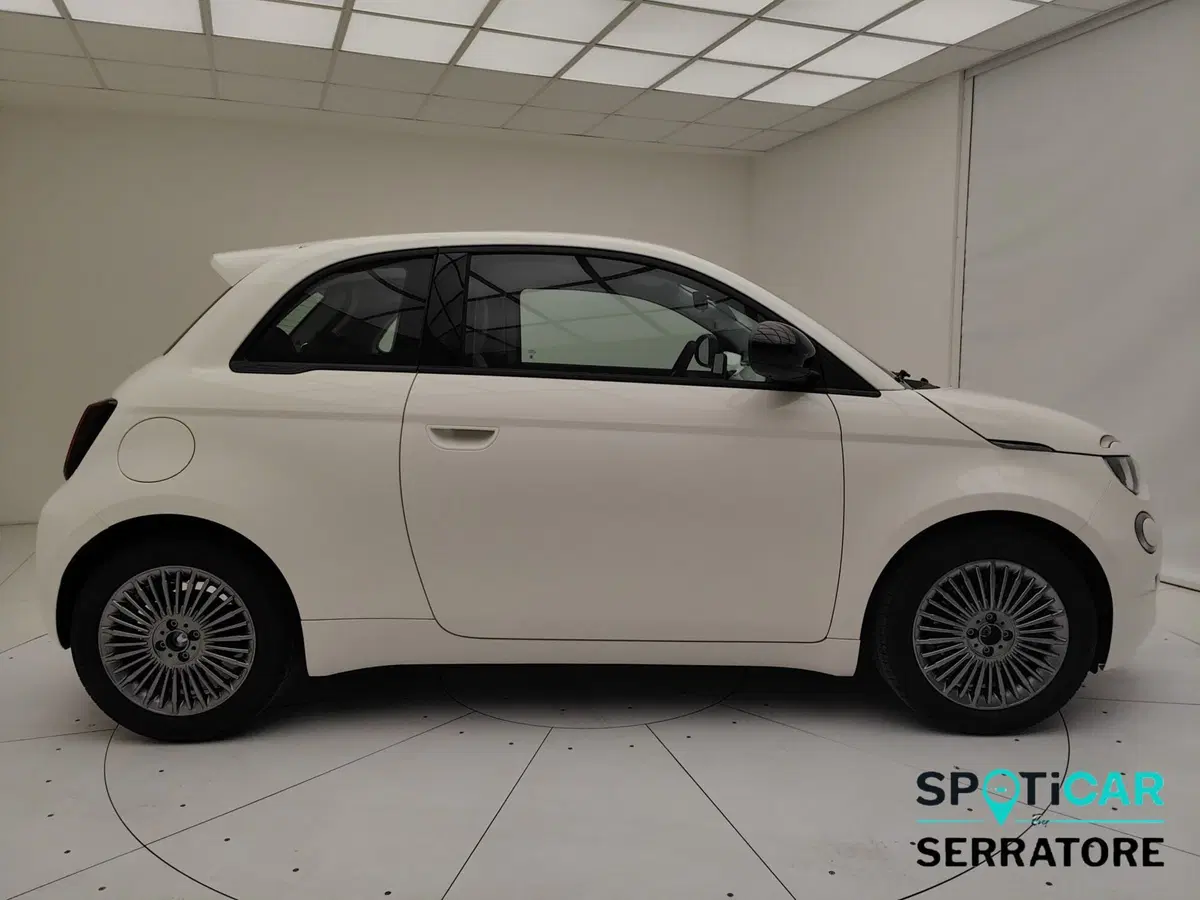 Fiat 500 nuova a Como (15)